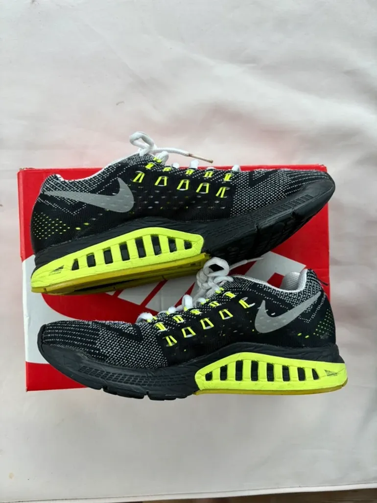 Used Nike Zoom Structure 18 bike — image 1 of 6