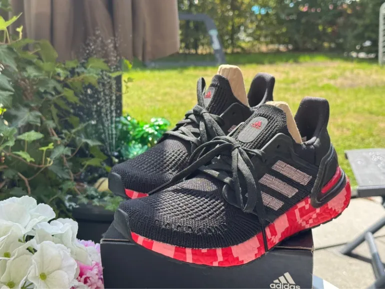 Adidas Ultraboost 20W bike d'occasion — image 3 sur 8