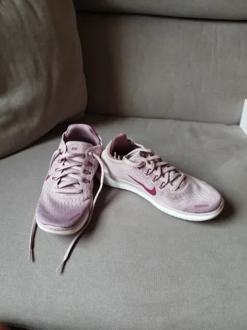 Used Nike Sportive Shoes bike — image 1 of 7