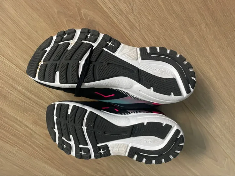 Used Brooks Adrenaline 23 CTS bike — image 8 of 10
