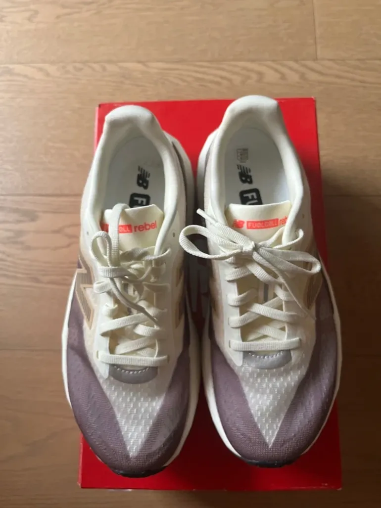 Used New Balance FuelCell Rebel bike — image 5 of 13