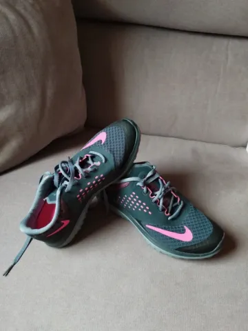 Used Nike Scarpe Sportive bike — image 1 of 8
