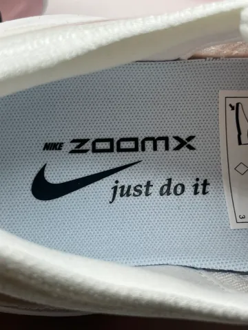 Used Nike Zoomx Invincible Run FK 3 bike — image 10 of 15