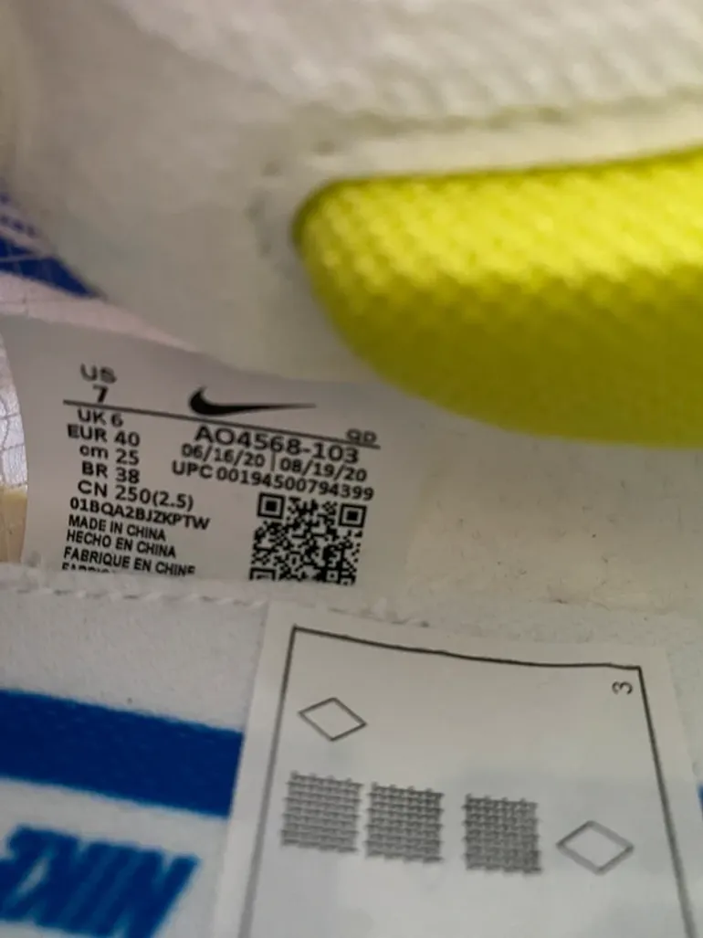 Nike ZoomX Vaporfly Next% bike d'occasion — image 4 sur 5