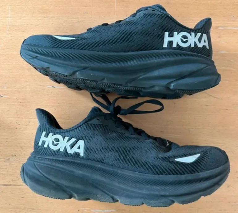 Used Hoka Clifton 9 GTX bike — image 2 of 6