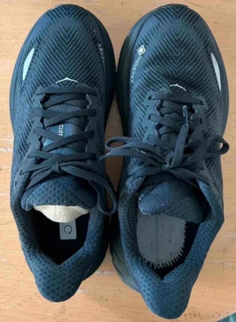 Used Hoka Clifton 9 GTX bike — image 3 of 6