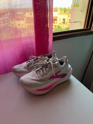 Used Brooks Glycerin Max 2 bike — image 1 of 5