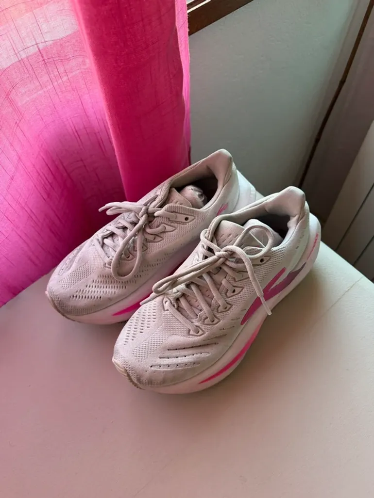 Used Brooks Glycerin Max 2 bike — image 2 of 5