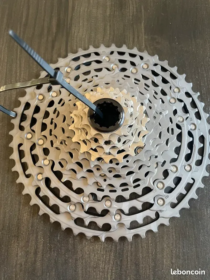 Käytetty Shimano XTR M9200 2026 Drivetrain & Pedals