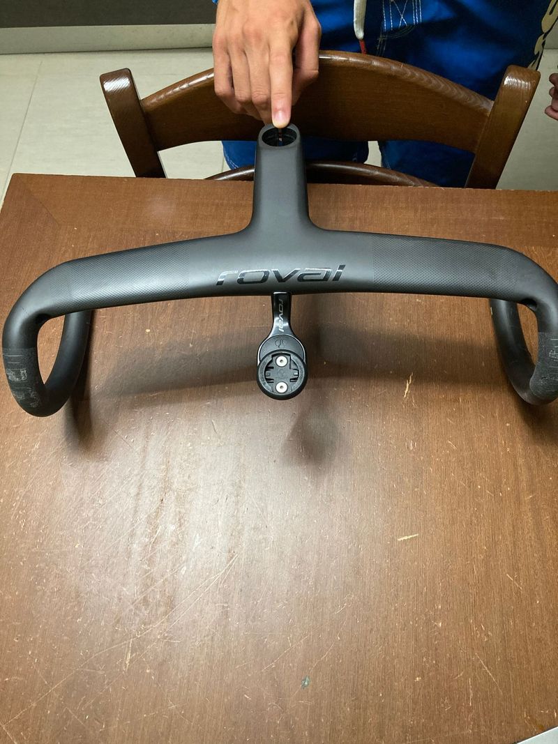 Käytetty Roval Rapide Integrated Handlebar 2025 Cockpit