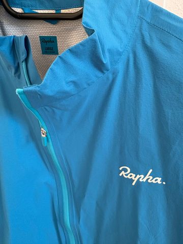 Rapha Core Rain Jacket bike d'occasion — image 2 sur 3