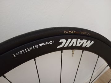 Gebrauchtes Mavic Carbon Wheels 2025 bike — Bild 3 von 4