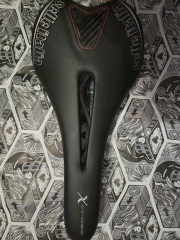 Selle Italia xcross 2023 Saddles & Seatposts de segunda mano