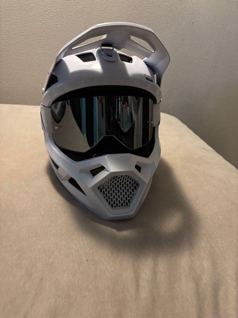 Used Fox Racing Rampage White 2026 Cycling Accessories