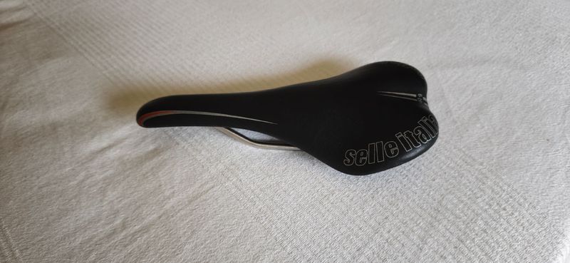 Used Selle Italia SLR XP Saddles & Seatposts