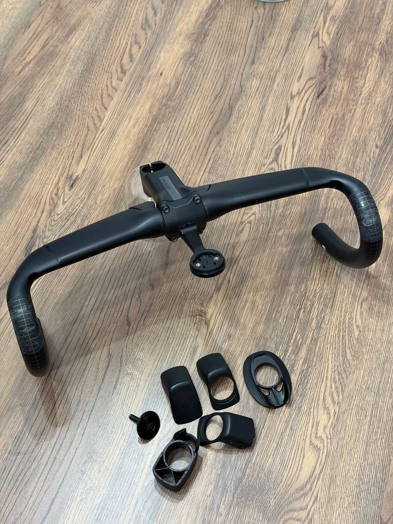 Used Roval Rapide Handlebar 2025 Cockpit