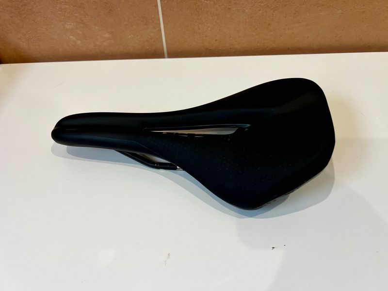 Used Specialized phenom Saddles & Seatposts