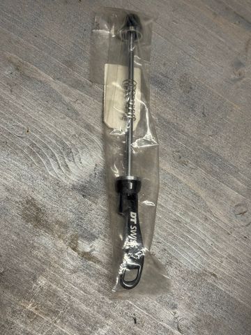 Used Dt Swiss Quick Release bike — image 1 of 3