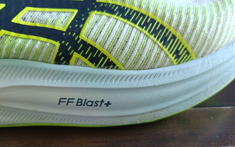 Asics Magic Speed bike d'occasion — image 8 sur 13