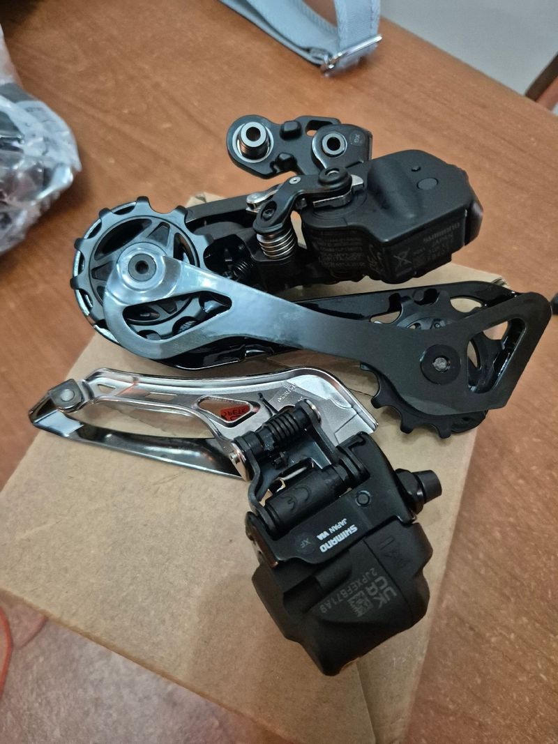Used Shimano Deragliatori Drivetrain & Pedals