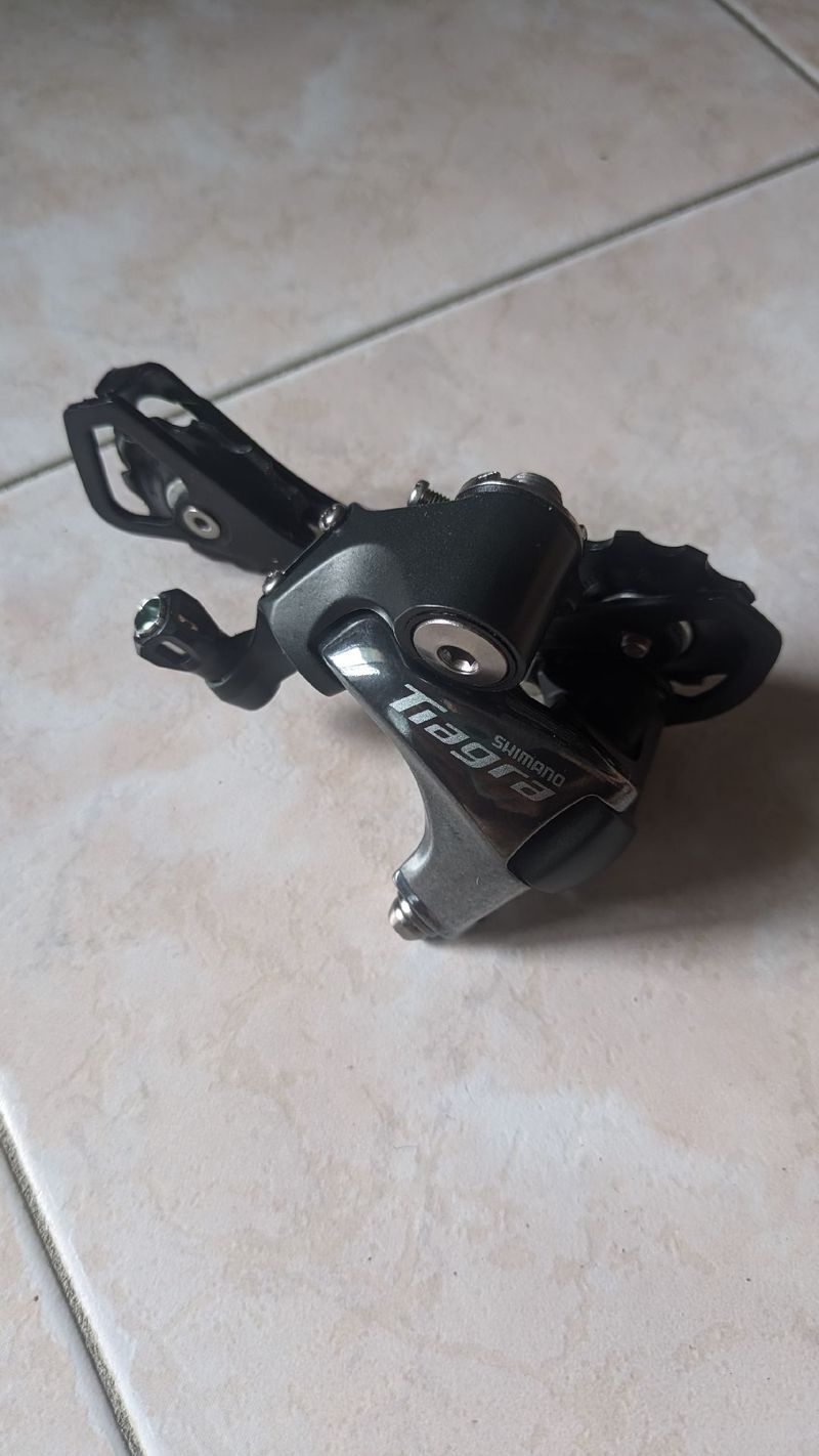 Použité Shimano Tiagra 2026 Drivetrain & Pedals