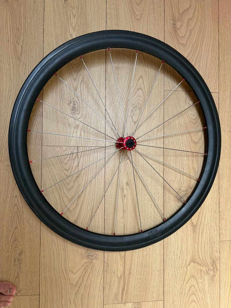 Used No brand Carbon Front Wheel (damaged) Wheels