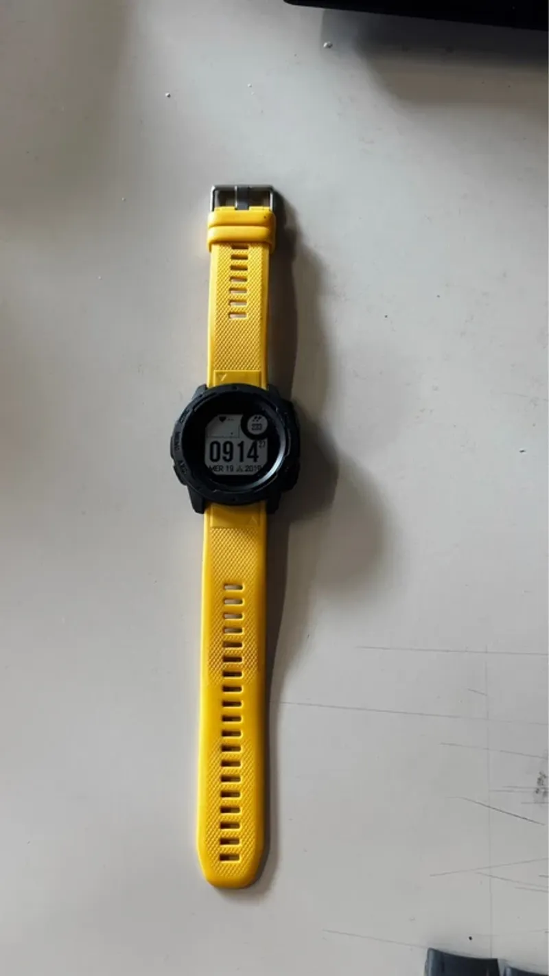 Used Garmin Instinct 1 Electronics