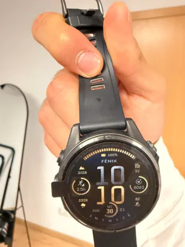 Used Garmin Fenix 8 bike — image 8 of 9