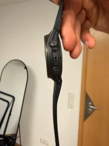 Used Garmin Fenix 8 bike — image 6 of 9