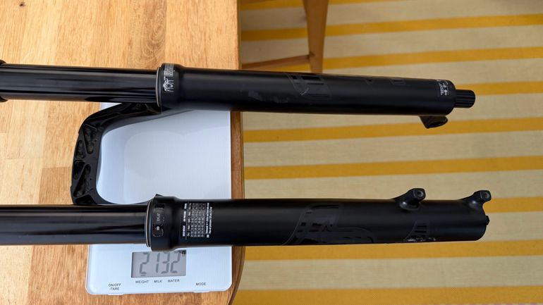 Käytetty Fox RHYTHM 36 FLOAT 2022 bike — kuva 11 / 11