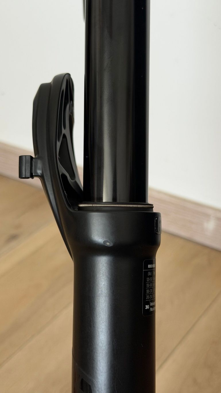Käytetty Fox RHYTHM 36 FLOAT 2022 bike — kuva 10 / 11