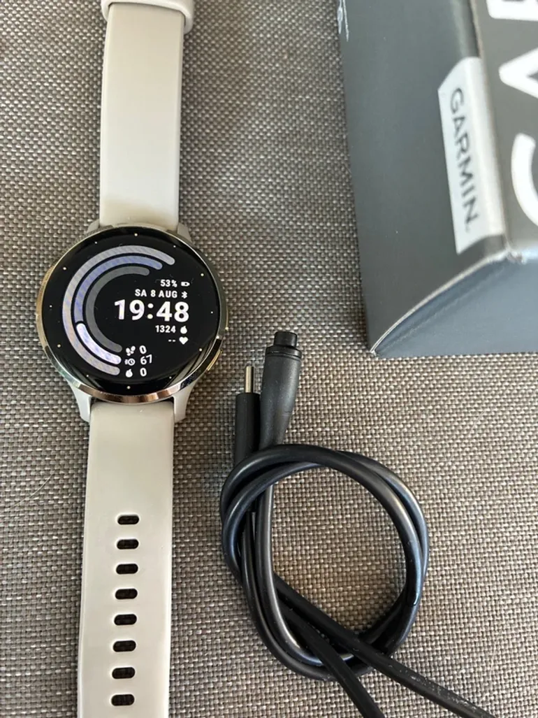 Garmin Venu 3S bike d'occasion — image 2 sur 11