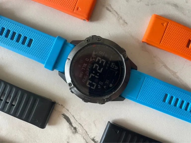 Used Garmin Fenix 6 Pro Sapphire bike — image 3 of 5