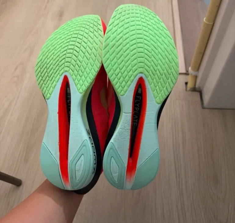 Used Nike Vaporfly NEXT% 4 bike — image 4 of 5