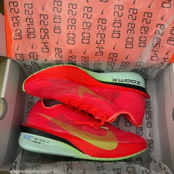 Used Nike Vaporfly NEXT% 4 bike — image 1 of 5