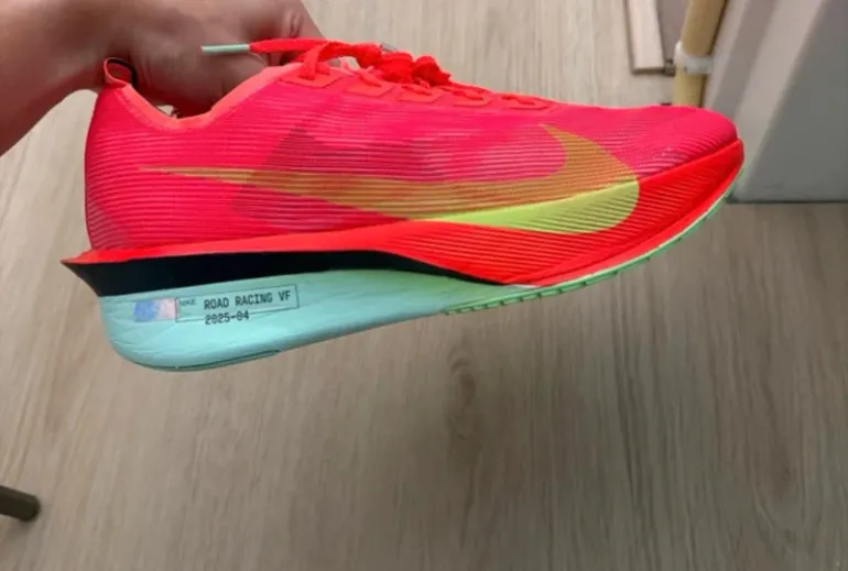 Used Nike Vaporfly NEXT% 4 bike — image 3 of 5