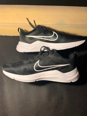 Used 100% Nike Downshifter 12 bike — image 1 of 8