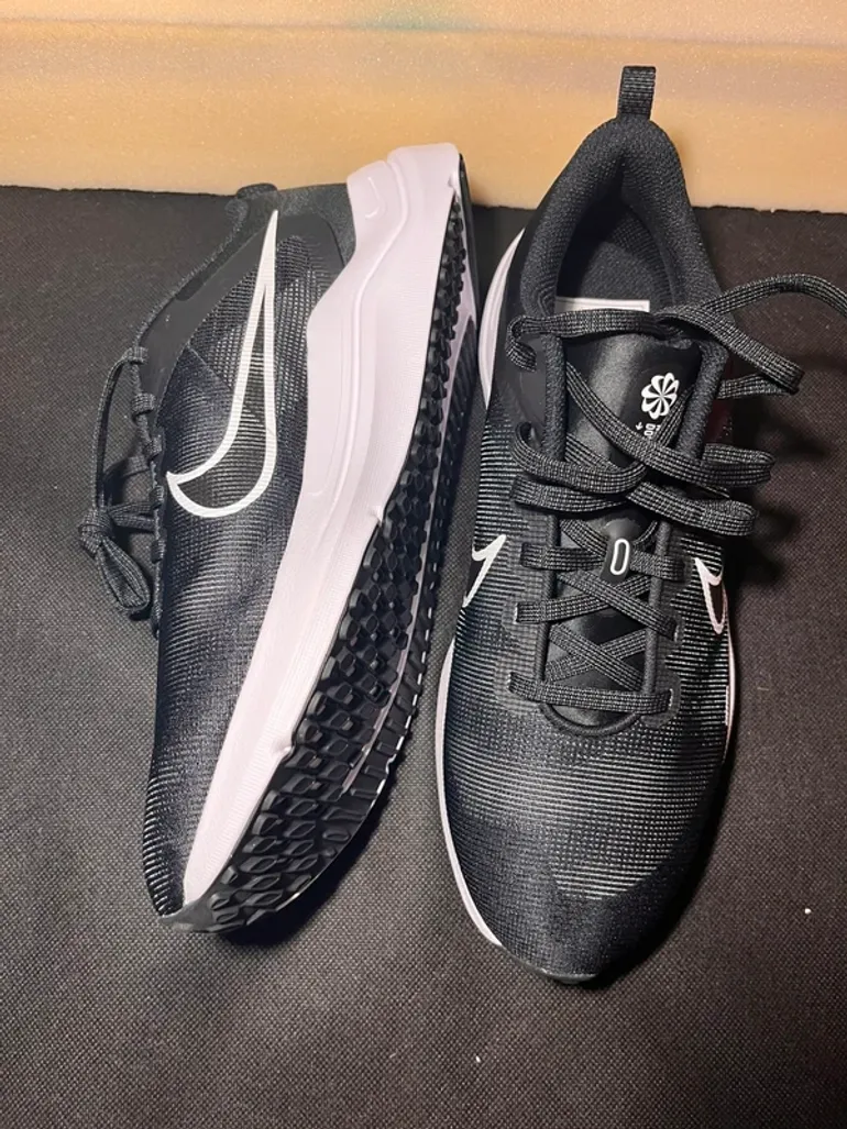 Used 100% Nike Downshifter 12 bike — image 7 of 8