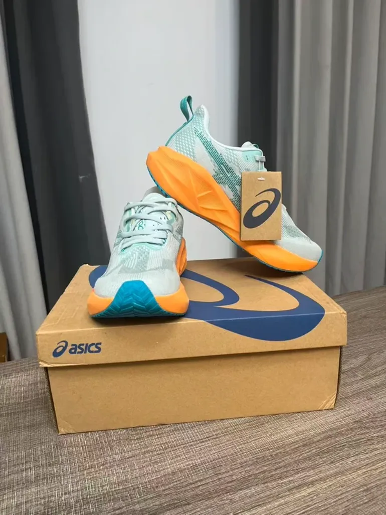 Used Asics Sneakers bike — image 5 of 6