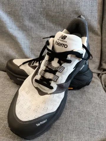Used New Balance Hierro V9 bike — image 2 of 7
