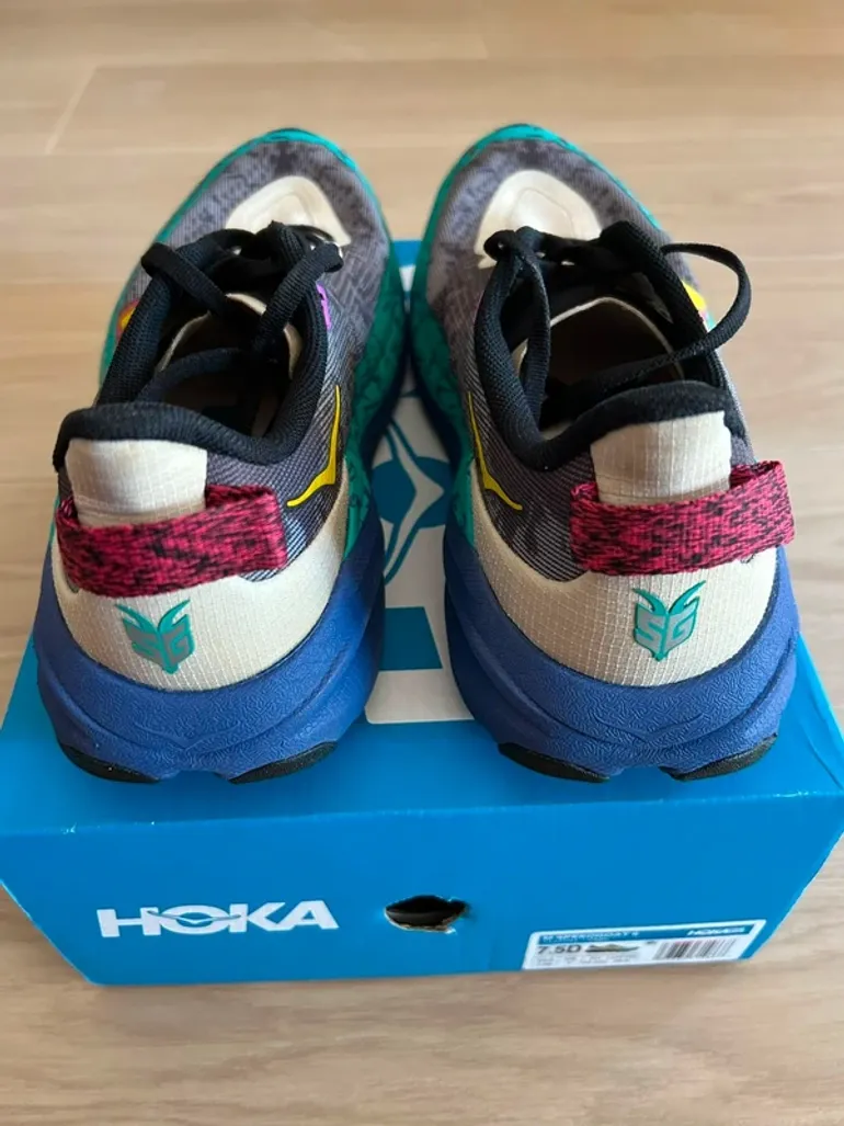 Gebrauchtes Hoka Speedgoat 6 bike — Bild 3 von 4