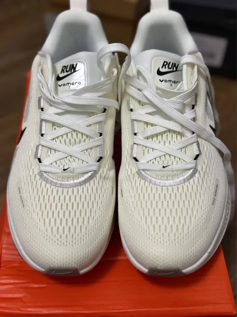 Nike Vomero 18 bike usato — immagine 2 di 5