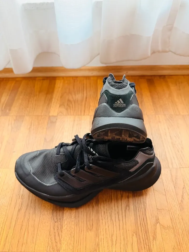 Used Adidas Laufschuh bike — image 3 of 4