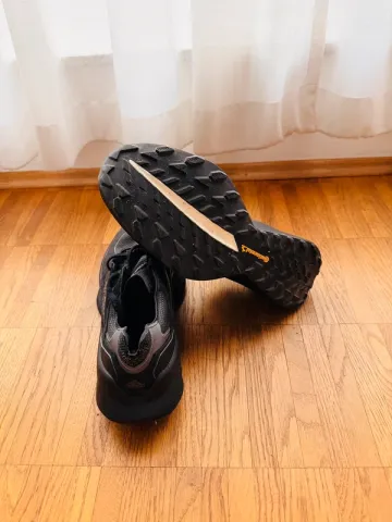 Used Adidas Laufschuh bike — image 4 of 4