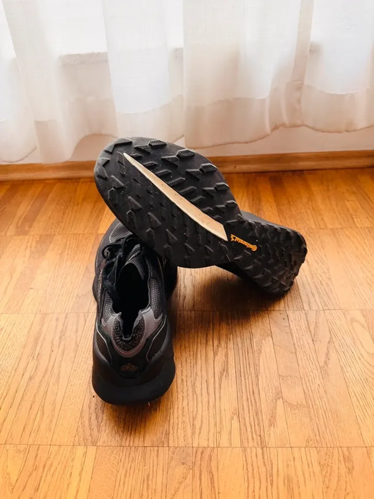Used Adidas Laufschuh bike — image 4 of 4