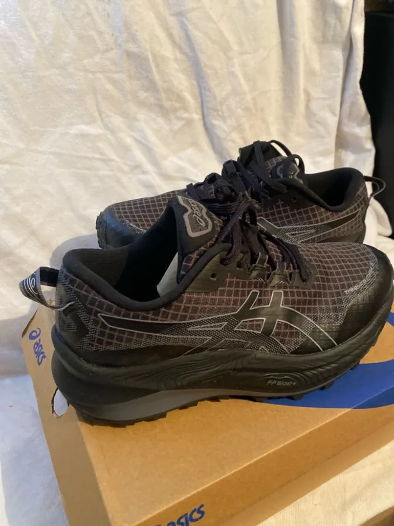 Used Asics Gel Trabuco Max 3 bike — image 2 of 8