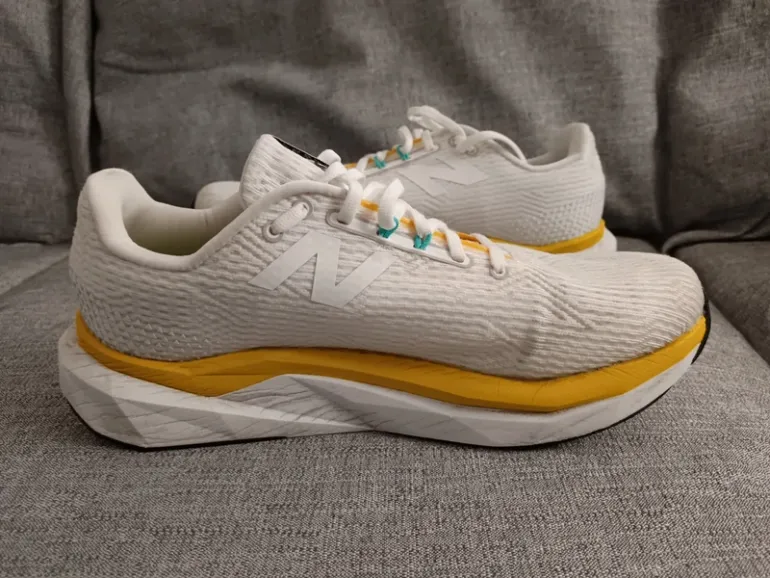 Used New Balance Propel V5 bike — image 3 of 4