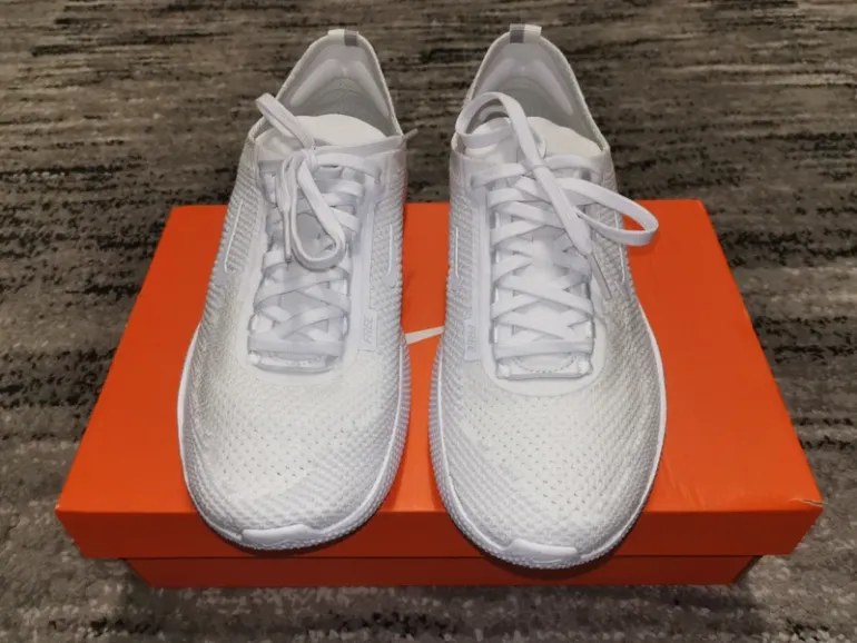 Used White Nike Free 2025 bike — image 2 of 8