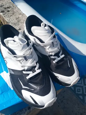 Gebrauchtes Hoka Speedgoat 7 bike — Bild 3 von 15