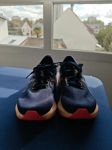 Käytetty Asics Novablast bike — kuva 2 / 4